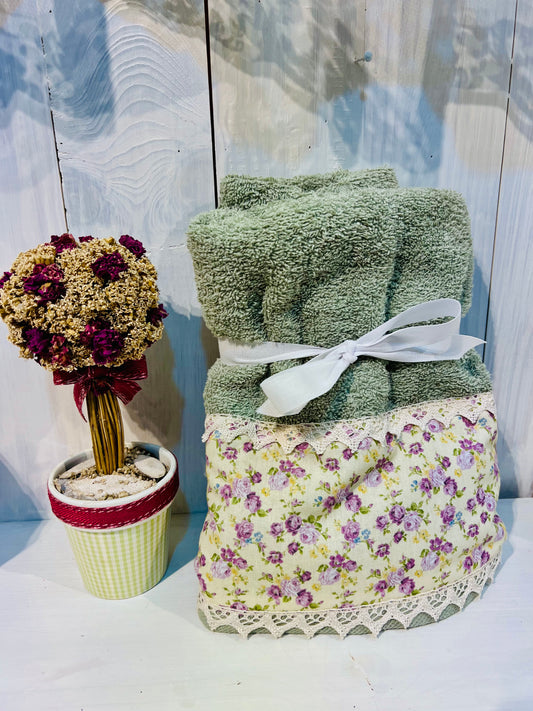Coppie di asciugamani - Decorati e personalizzabili - Pezzi Unici - Piacevolmente Country di Rosi Maria Cristina